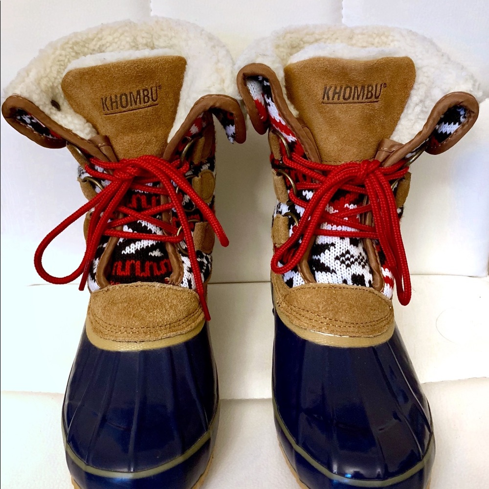Khombu | Jenna Lace-Up Boots (Tan/Navy), Size 5